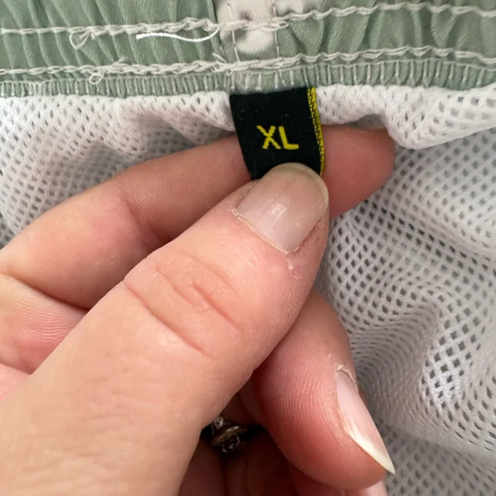 NWOT Green Palm Tree Swim Trunks XL